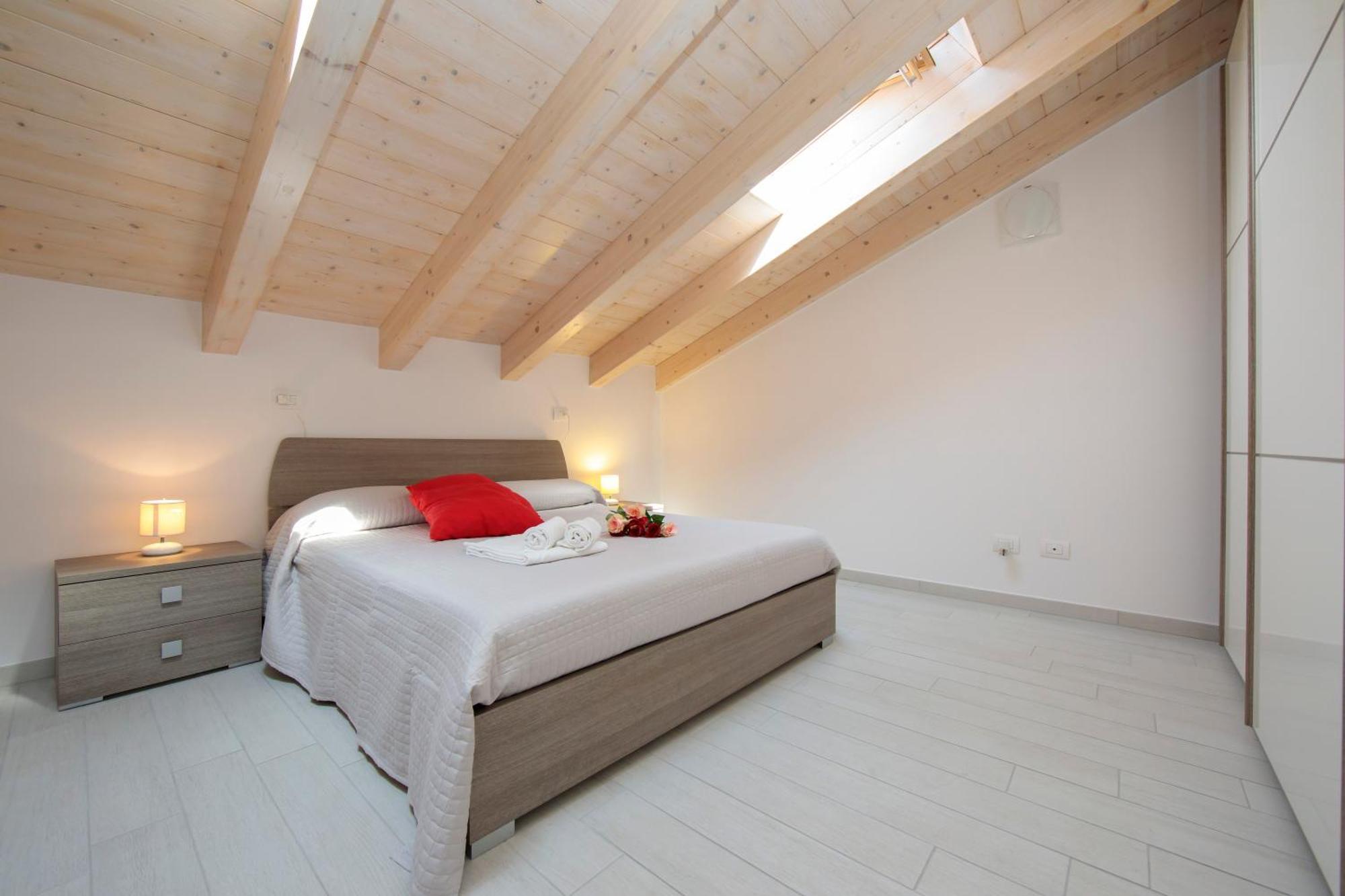 Silver Lake Apartment - Happy Rentals อันเจรา ภายนอก รูปภาพ